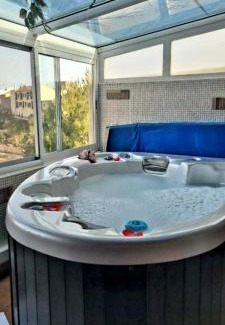 Casas del Cerro House | Casas Rurales Maribel - Complejo El Tejar - Apartamentos con jacuzzi en Alcalá del Júcar