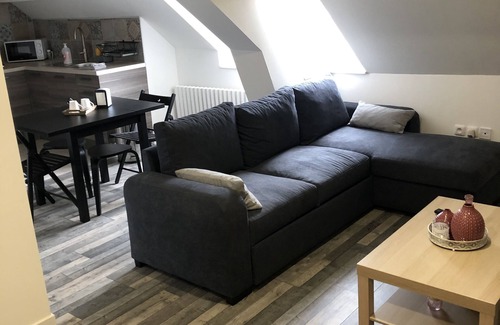 Mennecy House | CasaSM - Whole apartment in Hyper center, 40 min from Paris