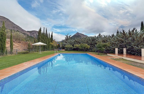 Huetor Santillan Cottage | CASERÍO DEL COLMENAR