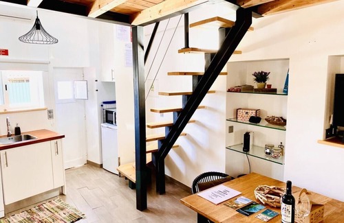 Alfarim House | Casinha Azul near Meco Beach