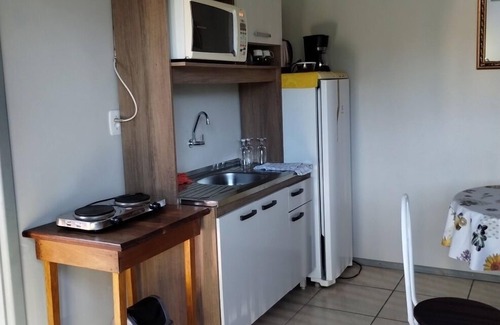 Praia Grande House | Casinha do turista c boa localização-Praia Grande