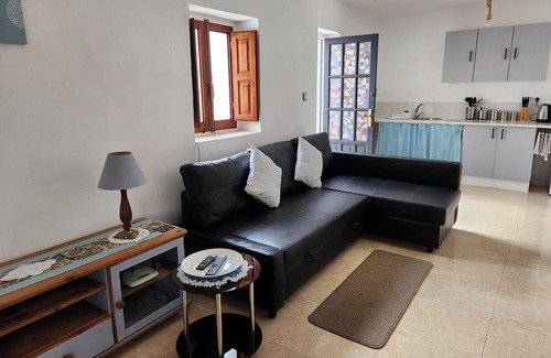 Huercal-Overa Apartment | Casita-5guests-pool-patio-bbq-parking-fireplace