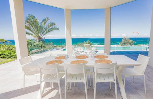 Castaways Beach House | Castaways Beach Escape