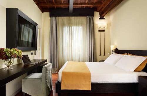 Cassano d'Adda Hotel | Castello Visconteo