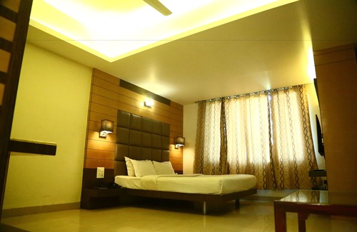 Khandwa Hotel | Castle Inn