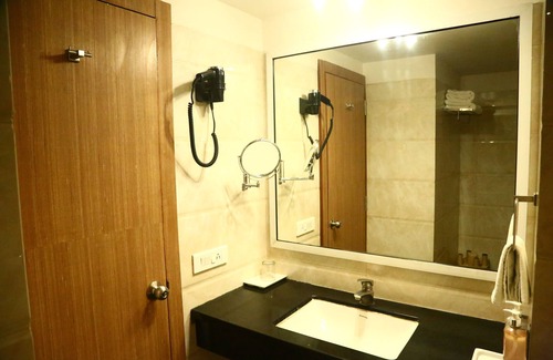 Khandwa Hotel | Castle Inn