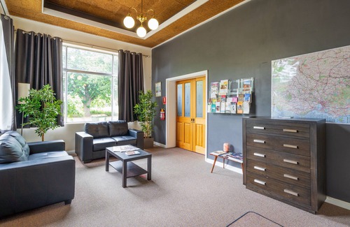 Castlemaine Hotel | Castle Motel