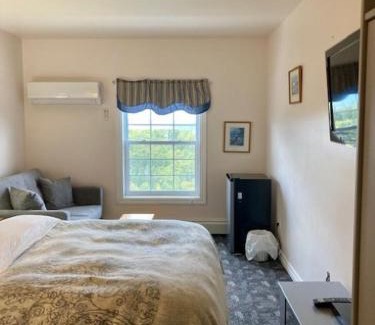 Ingonish Beach Hotel | Castle Rock Country Inn