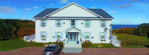 Ingonish Beach Hotel | Castle Rock Country Inn