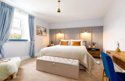 East Ayton House | Castle View Cottage - HTub & EV Charging