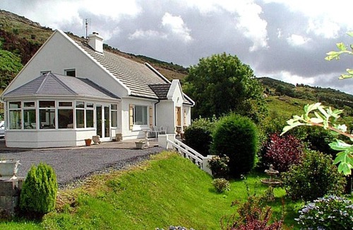 Cornamona House | Castlekirk Cottage - Two Bedroom House, Sleeps 4