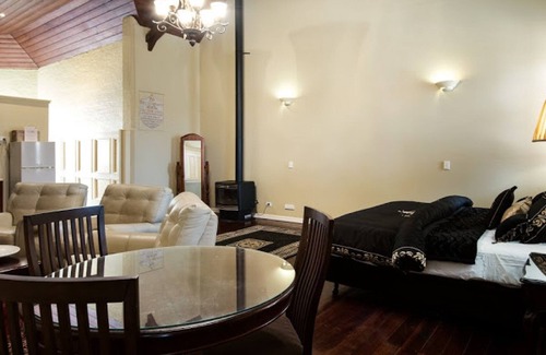 Castlemaine Hotel | Castlemaine Colonial Motel and Apartments