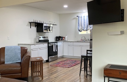 Castroville Apartment | Castroville, Little Alsace of Texas, cozy backhouse! 20 minutes to theme parks