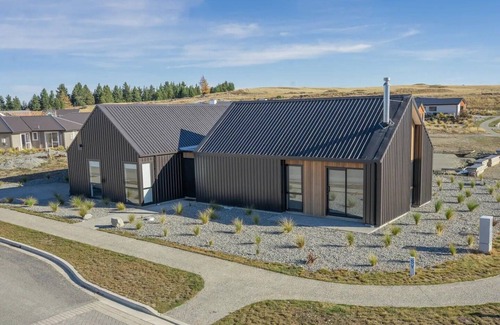 Lake Tekapo Apartment | Catch N Relax (2 Jimmys)