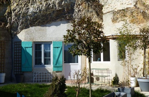 Lunay Bed & Breakfast | Caves du Coteau 3