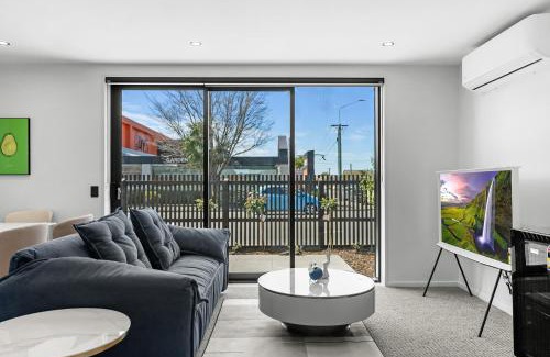 Sydenham Apartment | CBD Contemporary Comfort Townhouse 2 Bed 2Bath