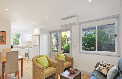 Katoomba House | Cedar Rest Studio at Katoomba