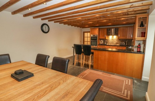 Garndolbenmaen Cottage | Cefn-yr-efail