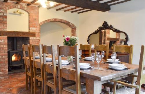 Newtown House | Cefnaire