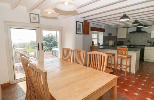 Rhyd-y-clafdy Cottage | CEFNBRON, pet friendly, character holiday cottage in Trefor