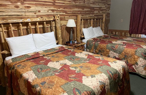 Clarinda Hotel | Celebrity Inn