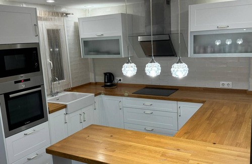 La Linea de la Concepcion House | CENTRAL FAMILY HOUSE