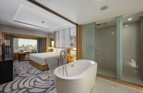 Chatuchak Hotel | Centara Grand at Central Plaza Ladprao Bangkok