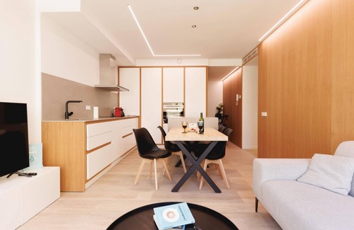 Eixample Apartment | Center - Holiday Apartment Rental in Girona | Bravissimo