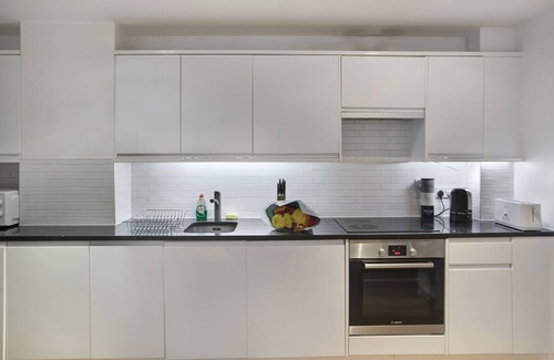 Fairfield Apartment | Central 2-Bed Apartment in Croydon that sleep 4!