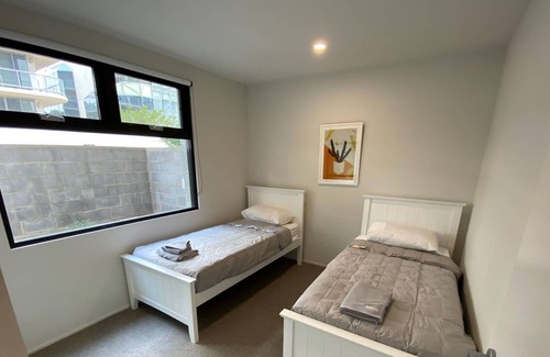 Turner Apartment | Central 3 BDR Garden Apartment