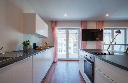 Saarbruecken Apartment | Central 80 sqm city apartment (No. 6) for 4 pers.