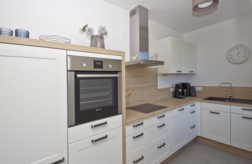 Gohren Apartment | Central apartment with balcony, use of swimming pool and sauna - Villa Anni FeWo 05