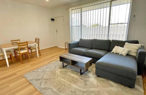 Dandenong Apartment | Central Apartment near Dandenong Hospital & Market
