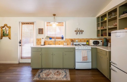 Clarksville House | Central Austin Downtown Bungalow