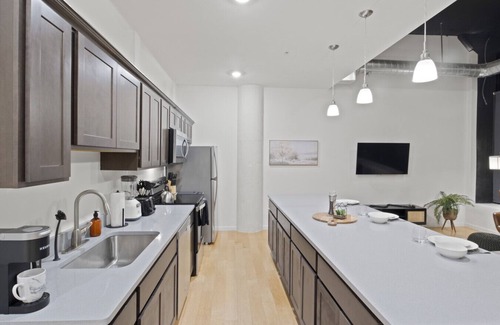 Central Business District Apartment | Central Downtown Apartment - 1BR