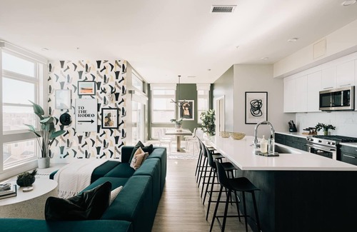 Highland Condo | Central LoHi Clubhouse | Skyline View | Sleeps 12!