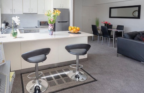 Armidale City Centre House | Central Park Boutique Apartment