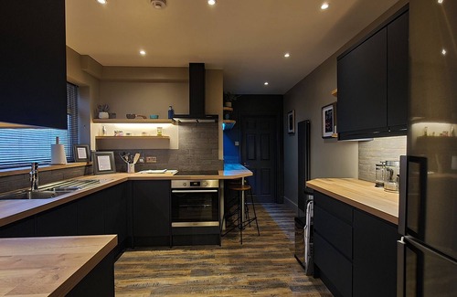 Southville Apartment | Central stay with parking for short/medium term. For work, family or friends