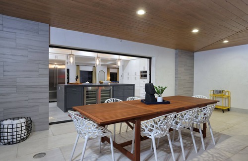 Catalina Vista House | Central Tucson Luxury - Minutes from U of A - Saltwater Pool - Sleeps 10