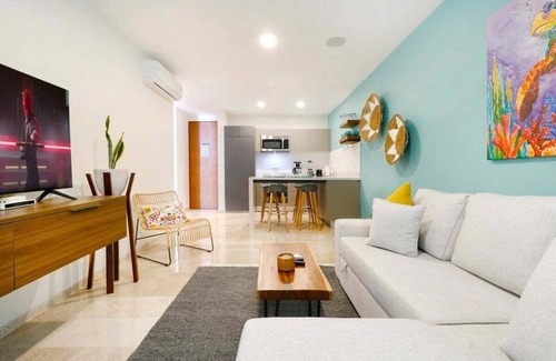 Zazil-ha Apartment | Centrally located 1BR w/sea view Rooftop pool!