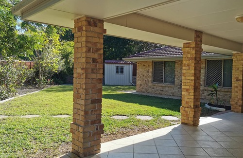 Tanah Merah House | Centrally located between Brisbane & Gold Coast