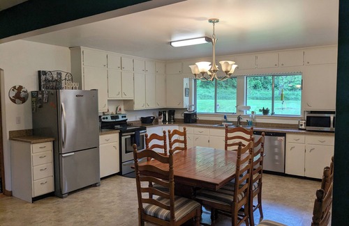 Harman House | Centrally Located to Seneca Rocks, Canaan Valley Resort, Blackwater Falls