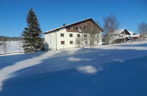 Les Genevez Apartment | Centre Orchidée