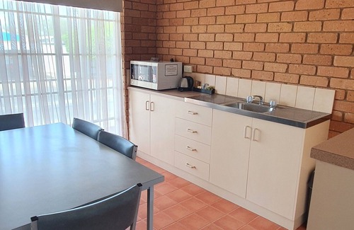 Deniliquin Hotel | Centrepoint Motel