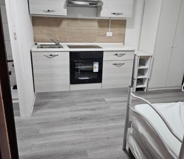 Historic Centre Apartment | Centro storico pet friendly monolocale nuovo 2025