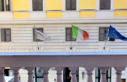 Rione XVIII Castro Pretorio Apartment | Centurions Room