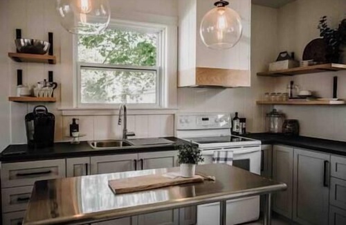 Campbellton House | Century charm 1, near downtown and hospital