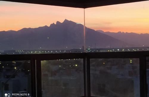 Juarez Apartment | Cerca del aeropuerto de mty y parques industriales