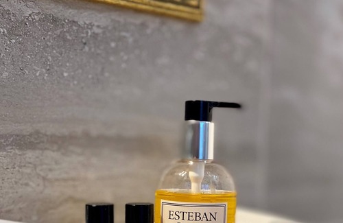 Essomes-sur-Marne Hotel | Château de la Marjolaine