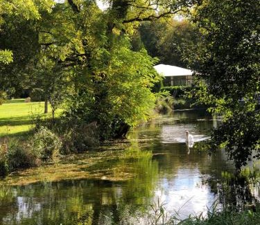 Conty Bed & Breakfast | Château de Luzières